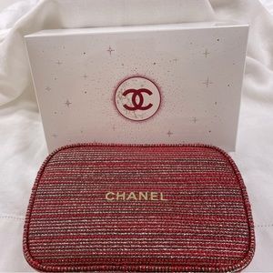 Chanel Holiday 2022 - Red and Gold Tweed Bag Only. Includes Chanel Paper Bag